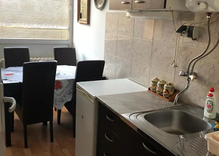 Beo Shooping Centar Апартаменты *